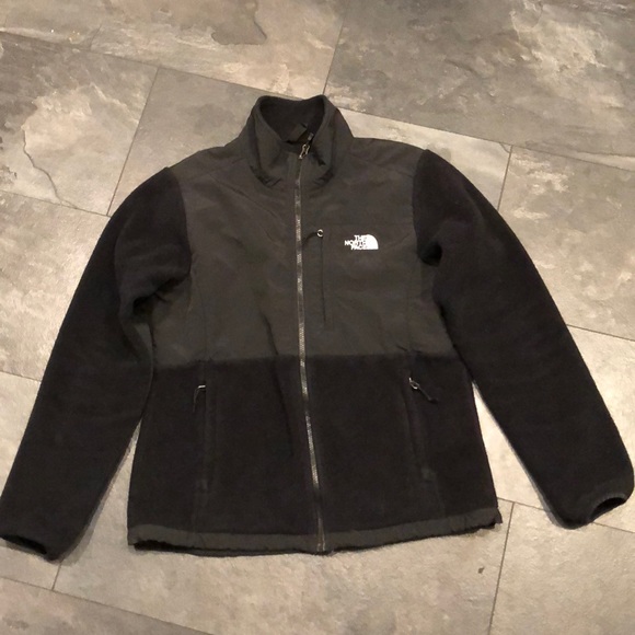 The North Face Jackets & Blazers - The North Face Denali jacket